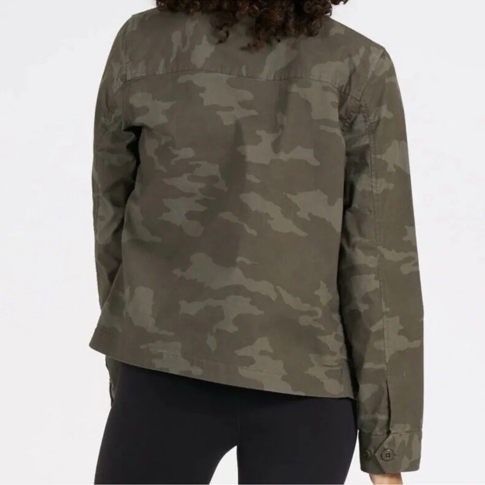 Vuori Women's Ripstop Oregano Camo Jacket S - Picture 3 of 9